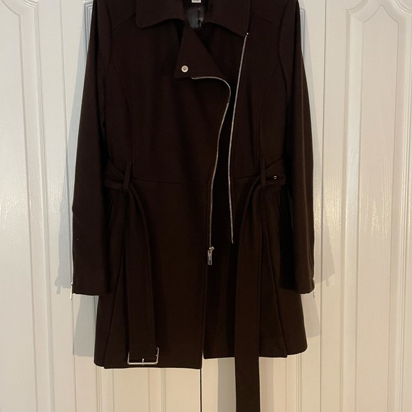 Kenneth Cole Asymmetrical Zip Belted Buckle/Wrap Jacket w/Gold Hardware. - Picture 12 of 14